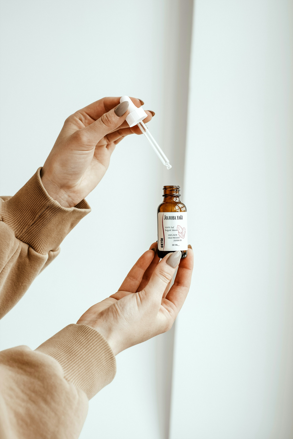 Jojoba Yağı 30 ml (MASAJ- YÜZ YOGASI) %100 Saf & Soğuk Sıkım Cilt Saç Tırnak Makyaj Temizleme